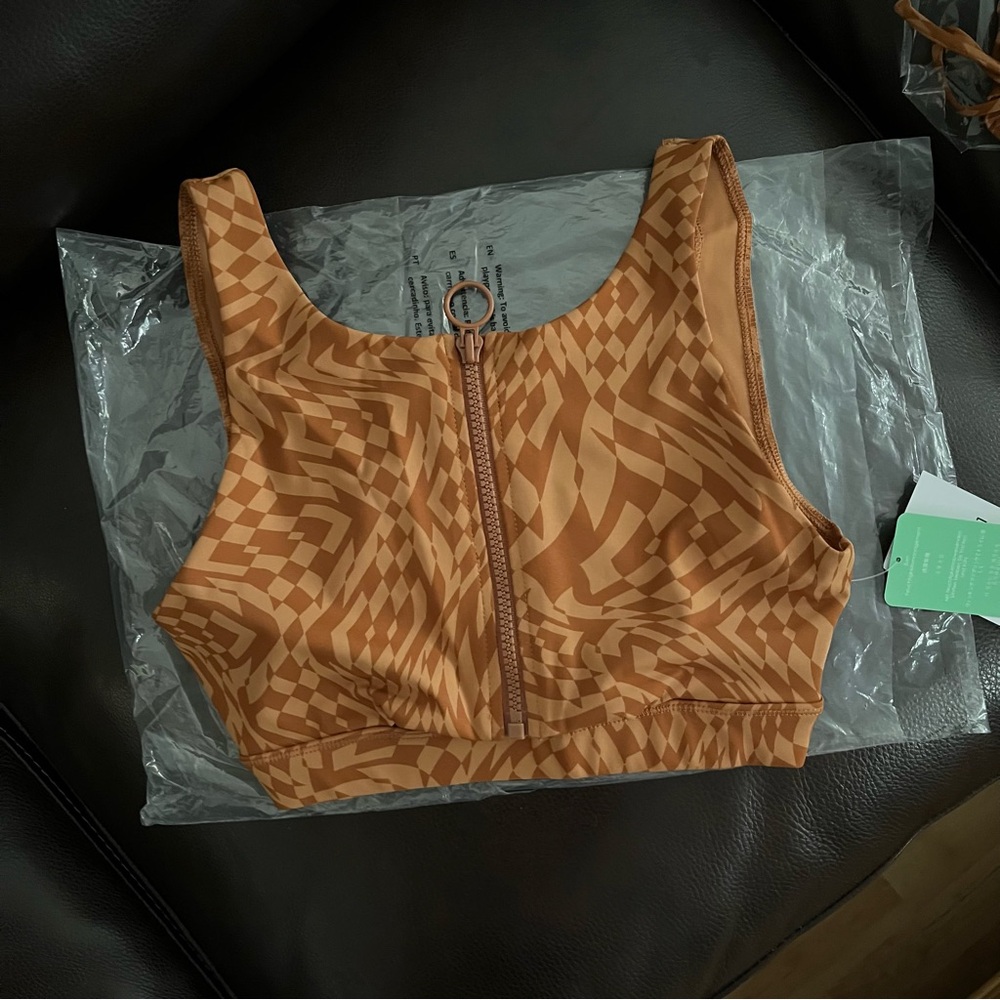 NWT geo print workout set - Picture 7 of 8